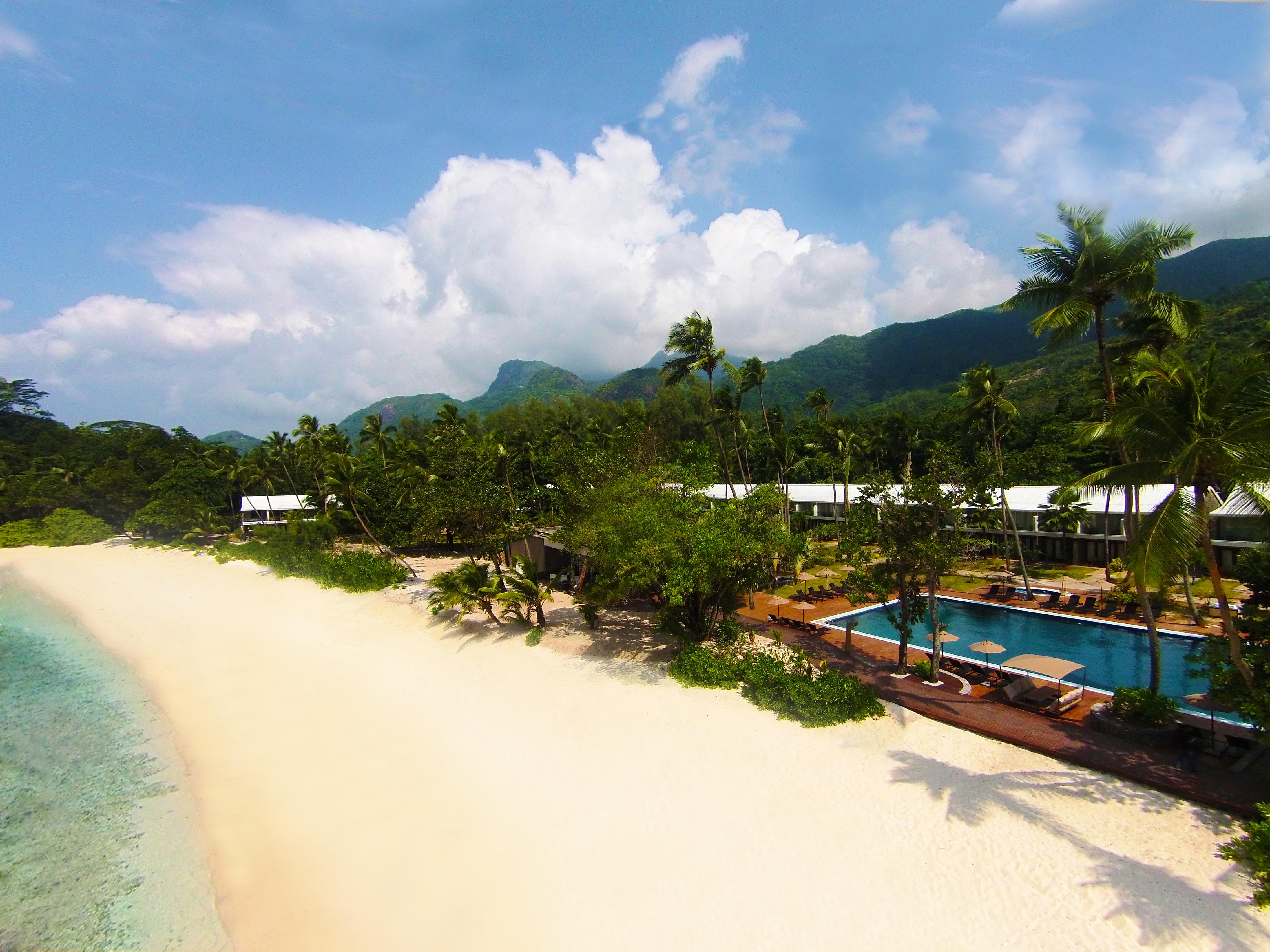 Avani Barbarons Seychelles Resort Grand Anse  Exterior foto