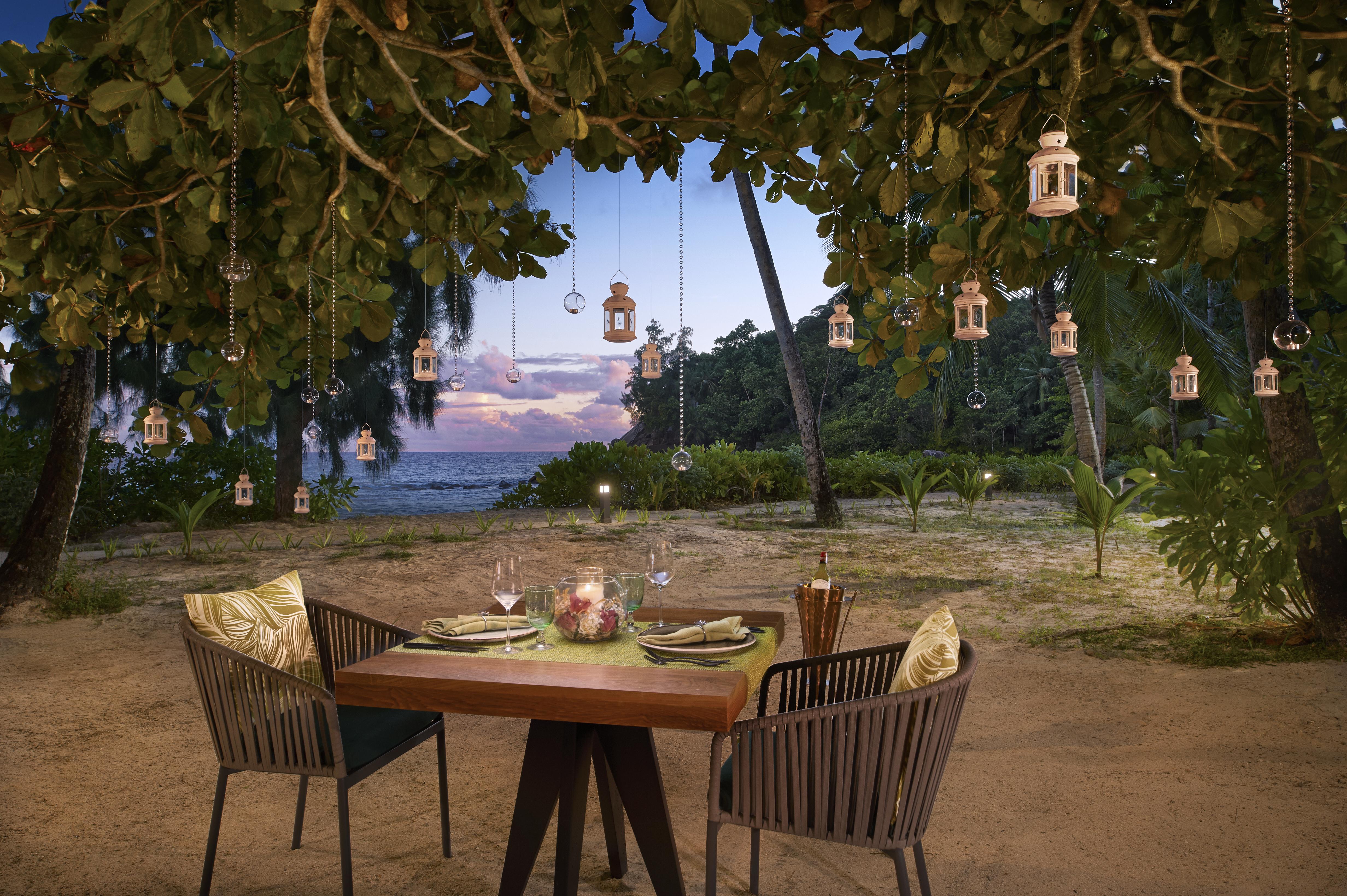 Avani Barbarons Seychelles Resort Grand Anse  Exterior foto