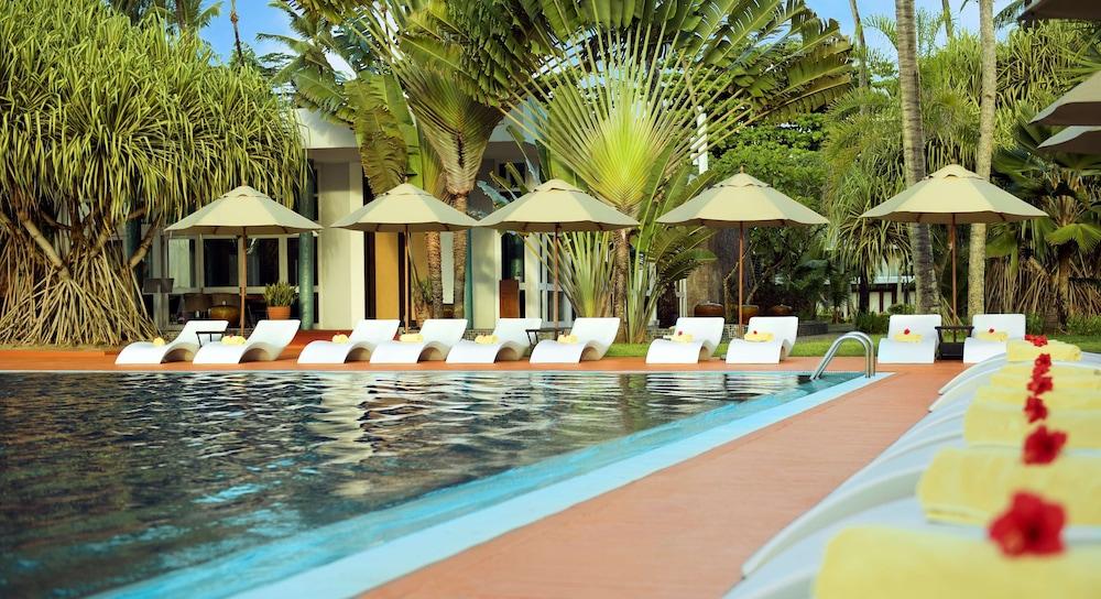 Avani Barbarons Seychelles Resort Grand Anse  Exterior foto